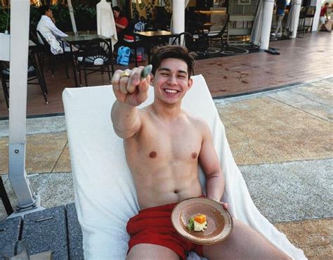 Fino Herrera Twitter Scandal And Gay Rumours .